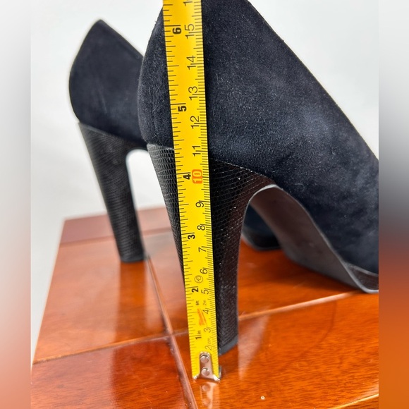 Franco Sarto black suede pumps, 10M, textured 4.5” heels, Classic Sophisticated - Picture 5 of 8